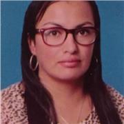 Maestra titular de atención a la niñez brinda clases en las diferentes asignaturas